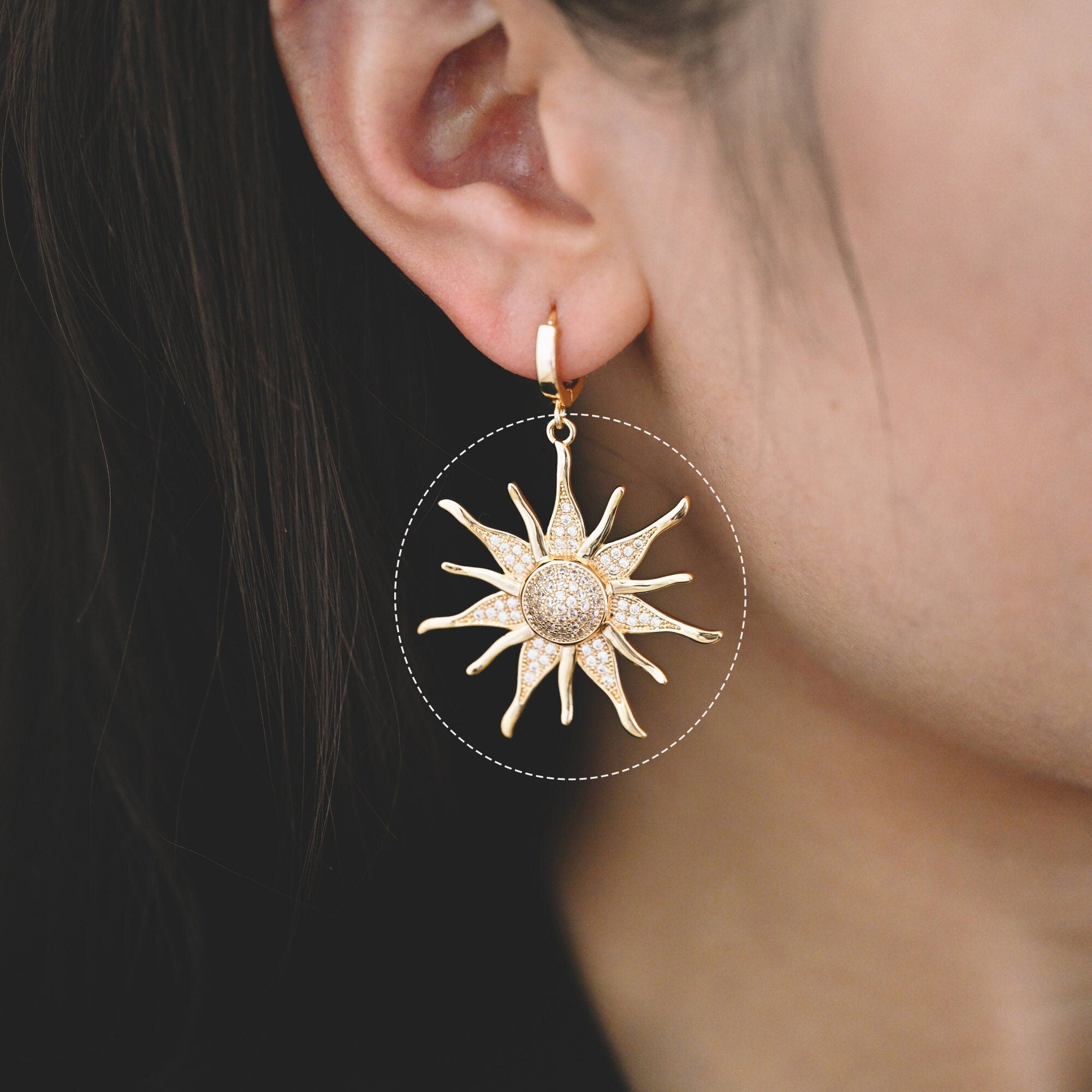 4pcs CZ Pave Gold Sun Charms: 18K Gold Plated Pendants (GB-2259-E)